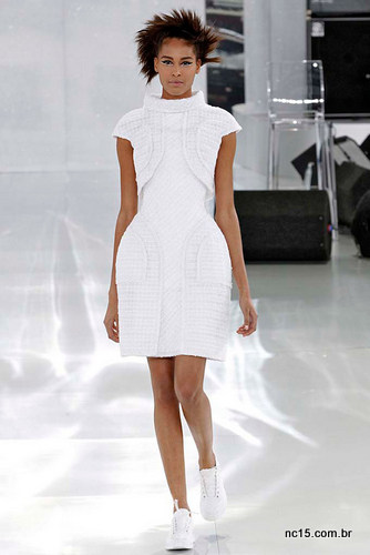 Vestido branco Chanel
