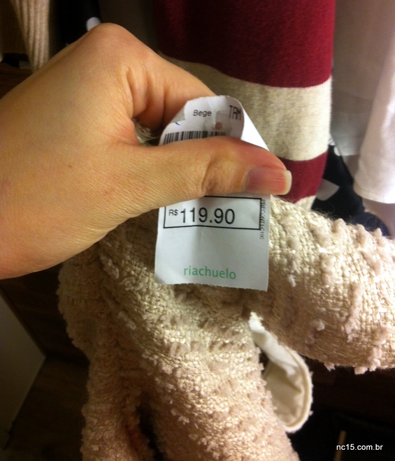 detalhe do preço do vestido tipo tweed da Riachuelo por apenas 119,90